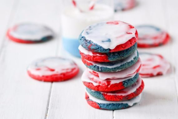 red-white-and-blue-cookies-