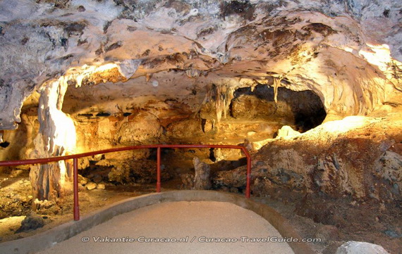 Hato_-Caves-Curacao-_Attractions__29_472a329134c92ea256384bcb5f28f428