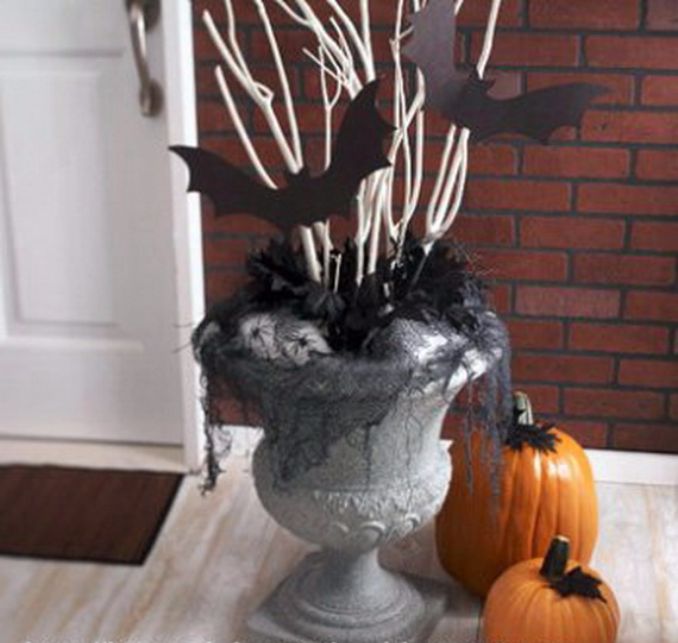 Cool-Outdoor-Halloween-Decorations-2012-Ideas_161