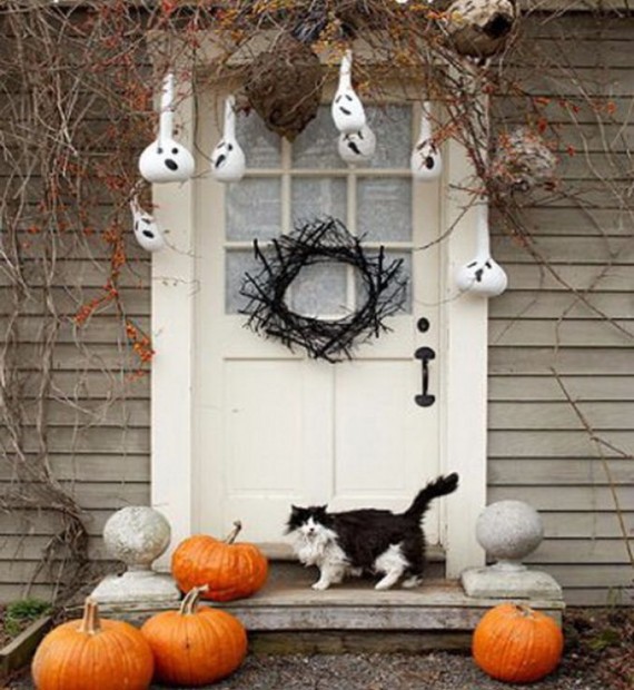 Cool-Outdoor-Halloween-Decorations-2012-Ideas_171