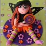 Creative Decorating Ideas for Halloween Cupcakes (13)