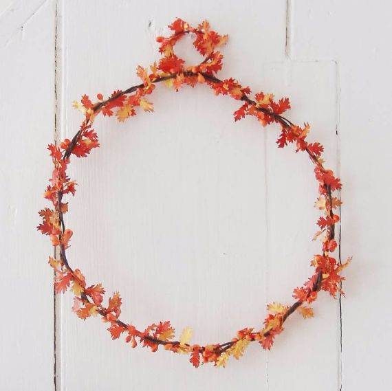 oak-leaf-and-orange-berry-wreath