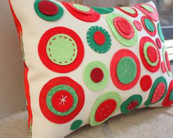 Gorgeous Handmade Christmas Pillow Inspirations_16