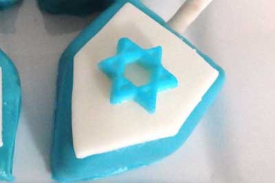 Best 50 Hanukkah Cupcake Decorating Ideas