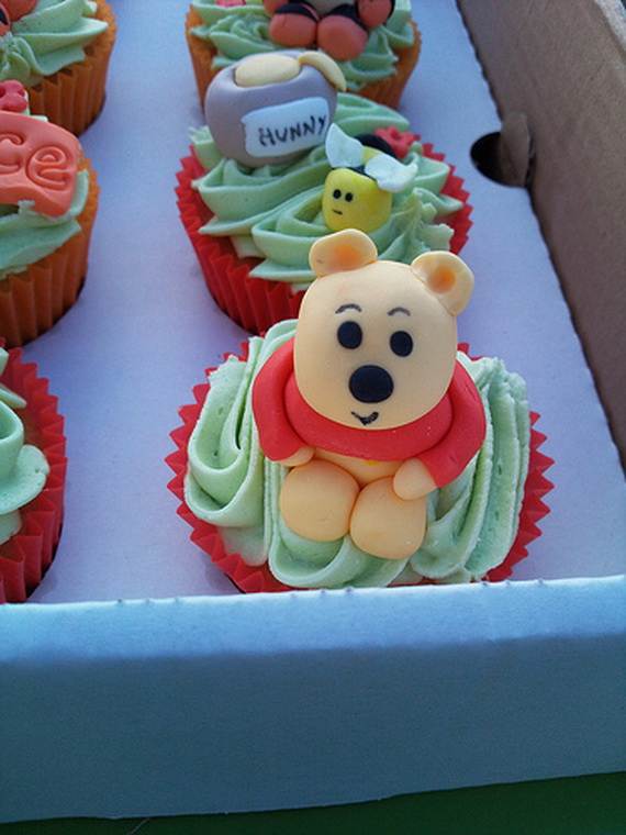 Winnie-the-Pooh-Cake-and-Cupcakes-Decorating-Ideas_19
