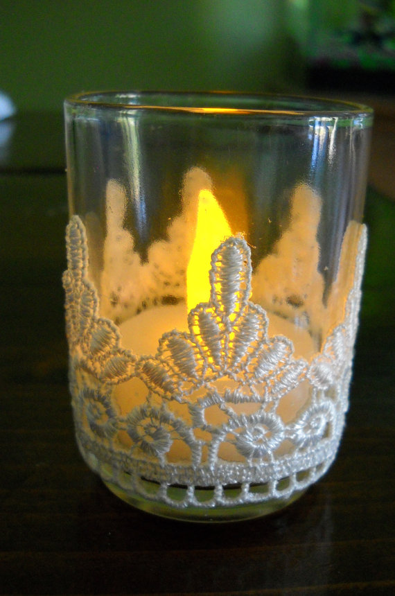 Beautiful- and -Romantic- Candle - Decorations- for- Valentine’s- Day_18