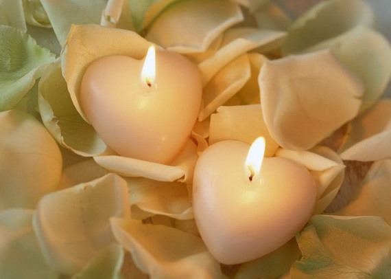 Beautiful- and -Romantic- Candle - Decorations- for- Valentine’s- Day_47