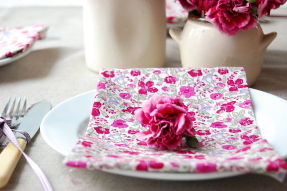 Romantic Table- Decorating- Ideas- for- Valentine's- Day-_12