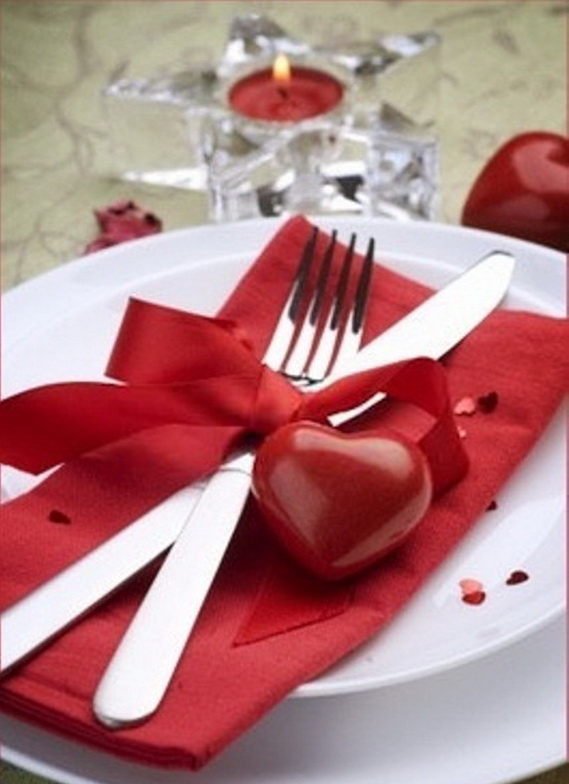 Romantic Table- Decorating- Ideas- for- Valentine's- Day-_38