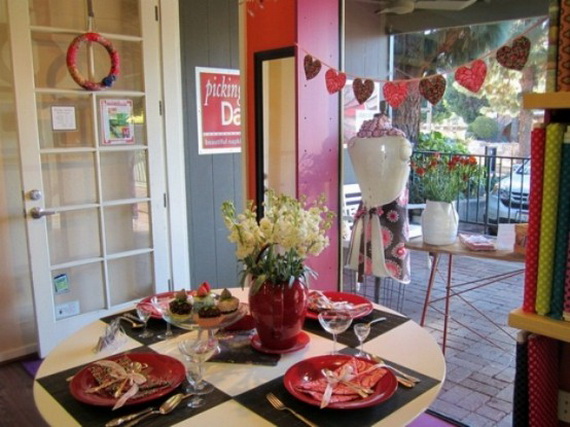 60-Cool -and -Beautiful- Valentine- Table -Decorating- Ideas _45