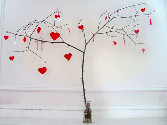 Handcrafted- Valentine's- Day- Decorations_14