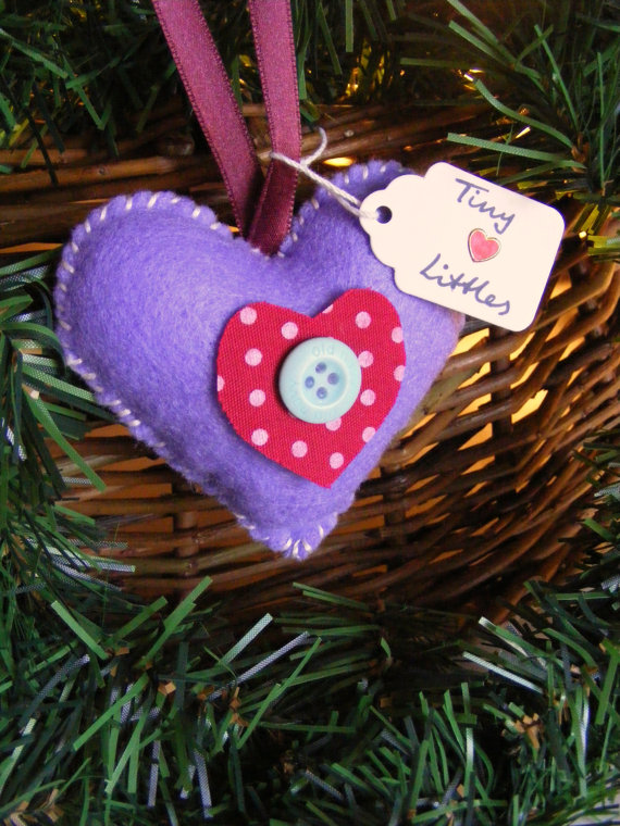 Handcrafted- Valentine's- Day- Decorations_33