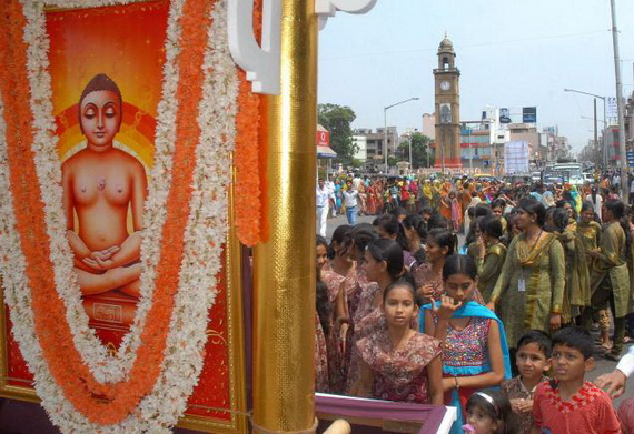 Mahavir- Jayanti- Festival- Jain- Festivals_03