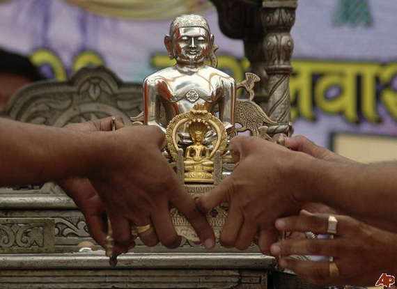 Mahavir- Jayanti- Festival- Jain- Festivals_38