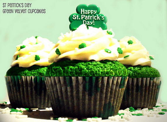 St.-Patricks-Day-Green-Velvet-Cupcake_resize