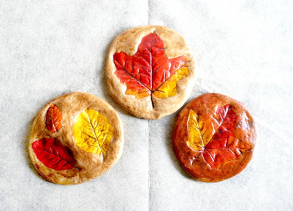Fall Decor Crafts-Easy Fall Leaf Art Projects (51)_resize