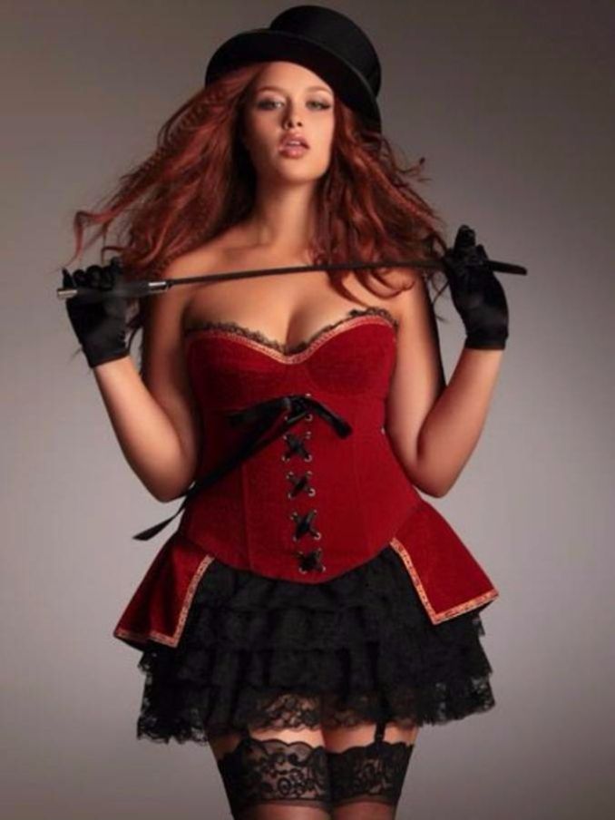 plus-size-halloween-costumes-ideas-for-women-22
