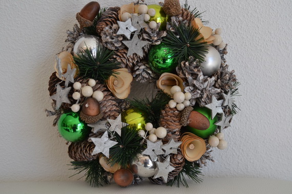 50 Great Christmas Wreath Ideas To Keep The Traditions Alive_17