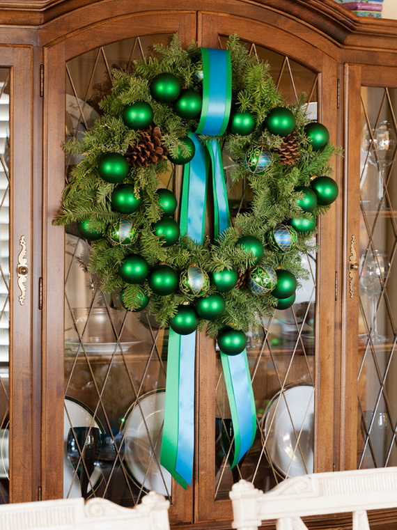 50 Great Christmas Wreath Ideas To Keep The Traditions Alive_41