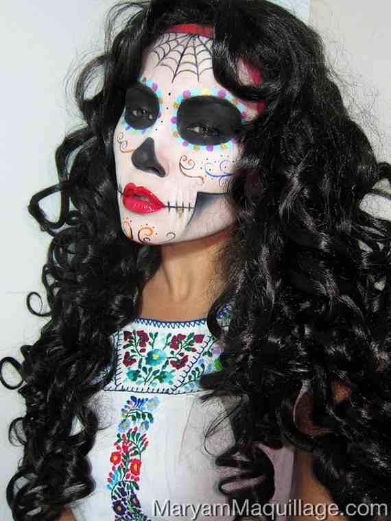 Halloween-Best-Calaveras-Makeup-Sugar-Skull-Ideas-for-Women (19)