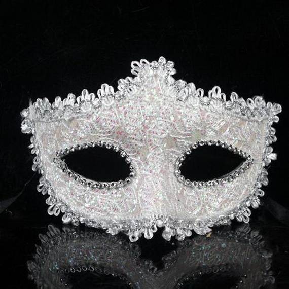 How-to-Make-a-Paper-Mache-Mask-With-a-Foil-Mold_02