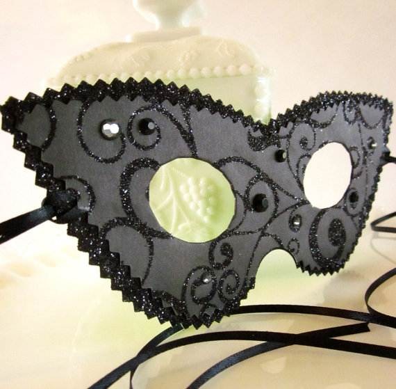 How-to-Make-a-Paper-Mache-Mask-With-a-Foil-Mold_40