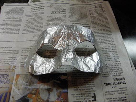 How-to-Make-a-Paper-Mache-Mask-With-a-Foil-Mold_43