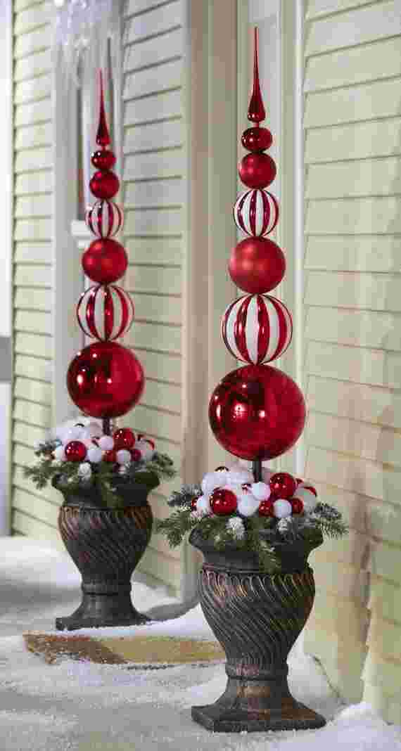 Outdoor-Christmas-Decorations-For-A-Holiday-Spirit-_371