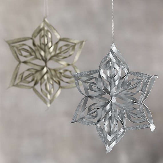 Splendid Ideas For Christmas Tree Decoration With Silver And Gold Ornaments_37