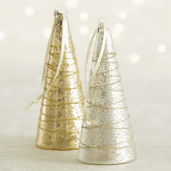 Splendid Ideas For Christmas Tree Decoration With Silver And Gold Ornaments_55
