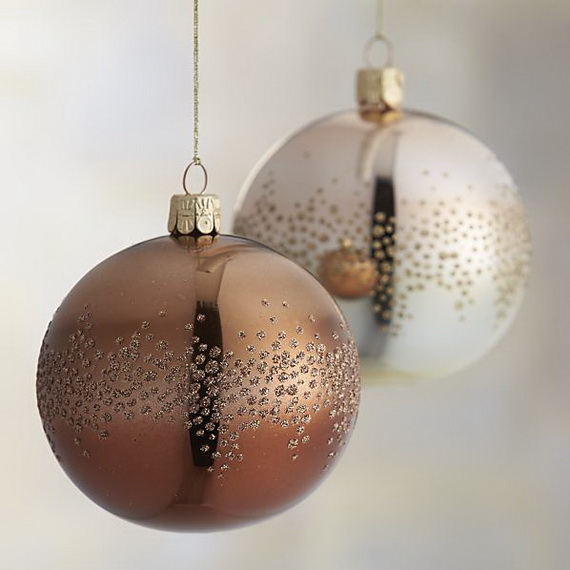 Splendid Ideas For Christmas Tree Decoration With Silver And Gold Ornaments_61