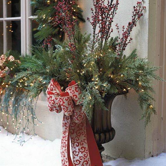 60-trendy-outdoor-christmas-decorations_22