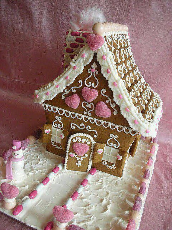 Amazing Traditional Christmas Gingerbread Houses_38