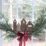 Elegant Christmas Window Décor Ideas (10)