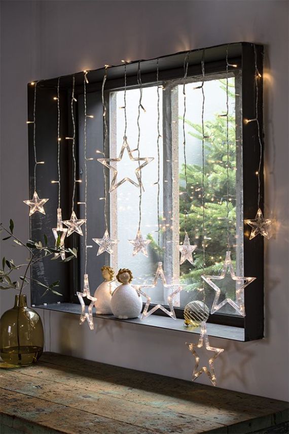 Elegant Christmas Window Décor Ideas
