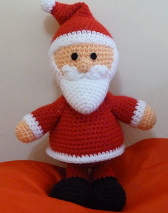 Share the joy of Christmas with Santa Claus decoration ideas _37
