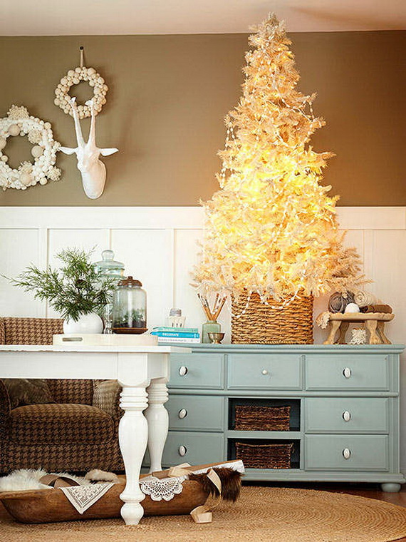 Elegant Christmas Country Living Room Decor Ideas_26