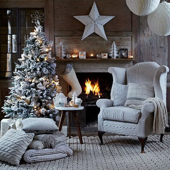 Elegant Christmas Country Living Room Decor Ideas_40