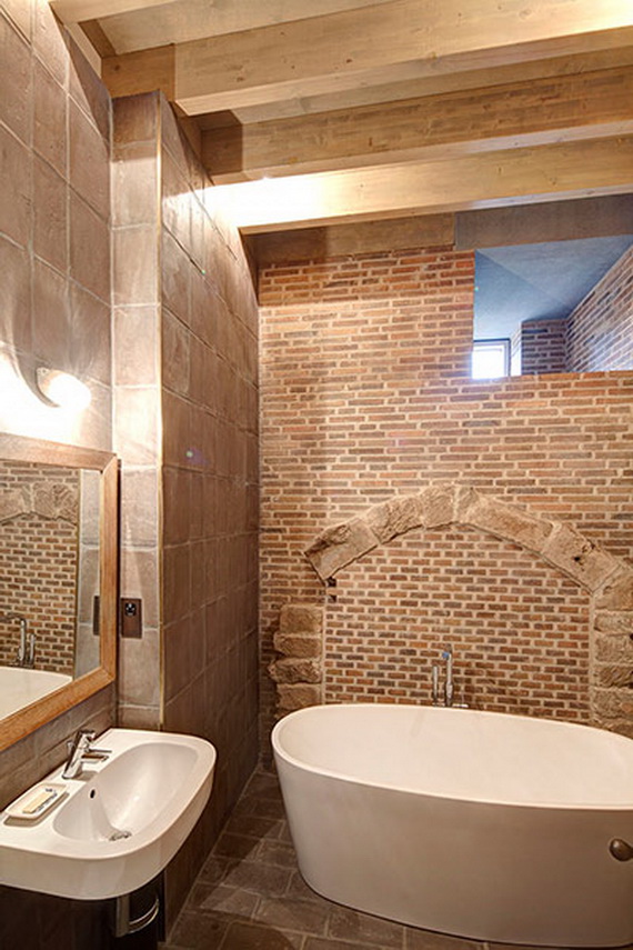 Astley Castle bathroom