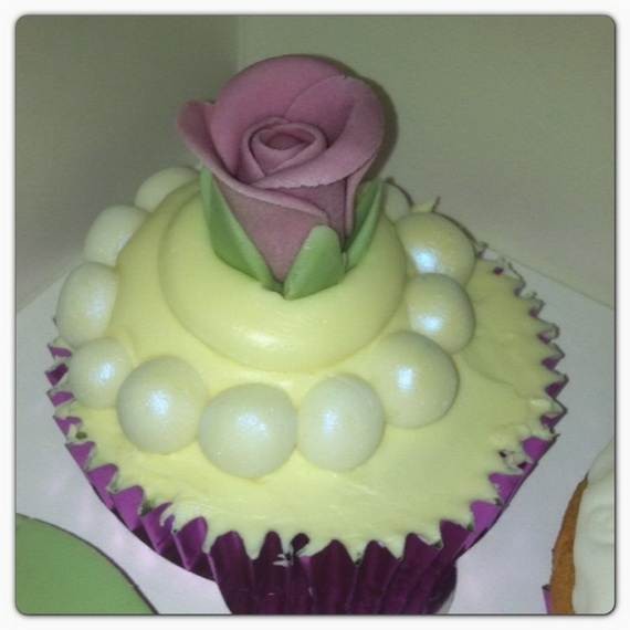 Affectionate-Mothers-Day-Cupcake-Ideas_12