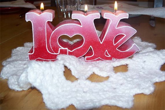 Amazing Romantic Table Centerpiece Decorating Ideas for Valentine’s Day _10