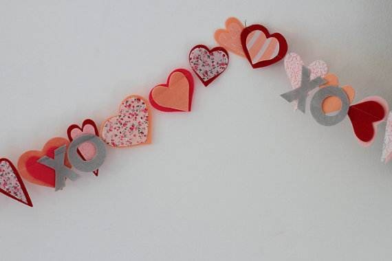 Handcrafted-Valentines-Day-And-Mother’s-Day-Décor_13