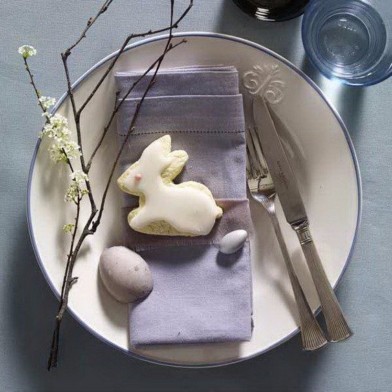 60-Creative-Easy-DIY-Tablescapes-Ideas-for-Easter_06
