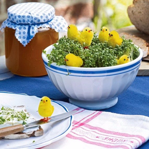 60-Creative-Easy-DIY-Tablescapes-Ideas-for-Easter_09