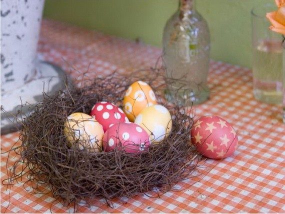 60-Creative-Easy-DIY-Tablescapes-Ideas-for-Easter_54