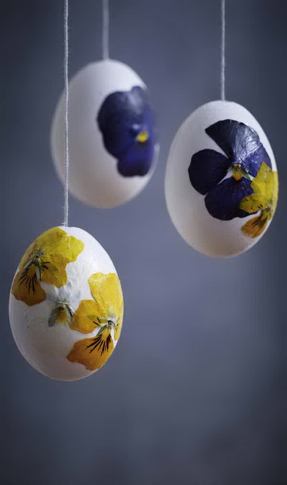Ostern: Beklebte Eier mit Bl?ten