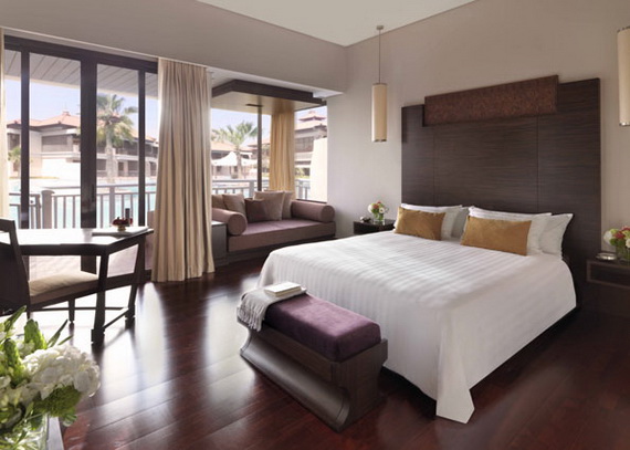 Anantara_Dubai_The_Palm_Resort_Deluxe_Lagoon_Access_Room_Bedroom
