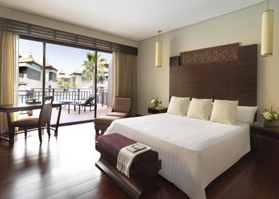 Anantara_Dubai_The_Palm_Resort_Premier_Lagoon_Access_Room_Bedroom