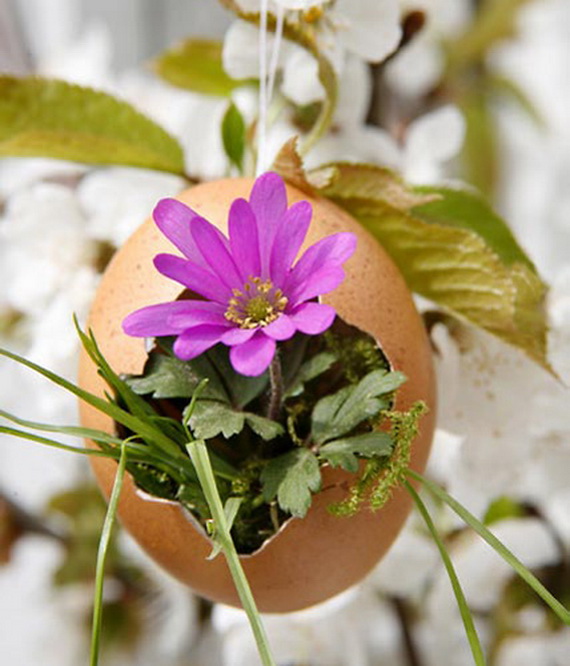 Creative Ways to Decorate With Easter Eggs_23