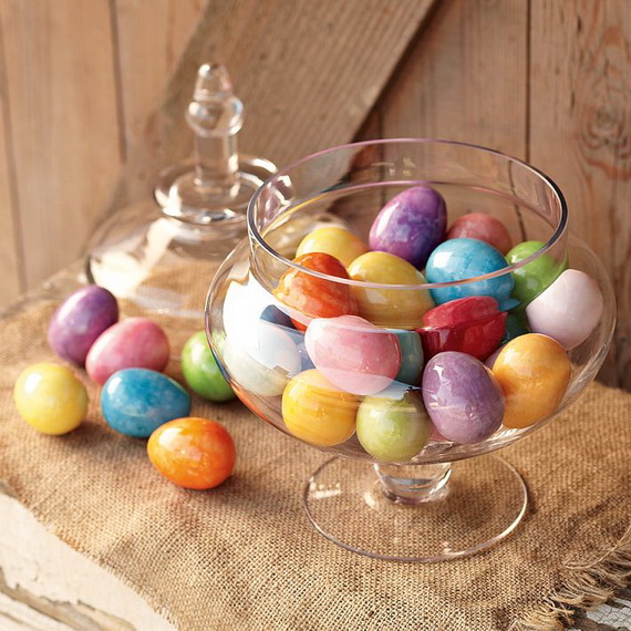 Creative Ways to Decorate With Easter Eggs_55